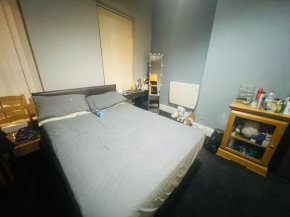 Ashton Apartment